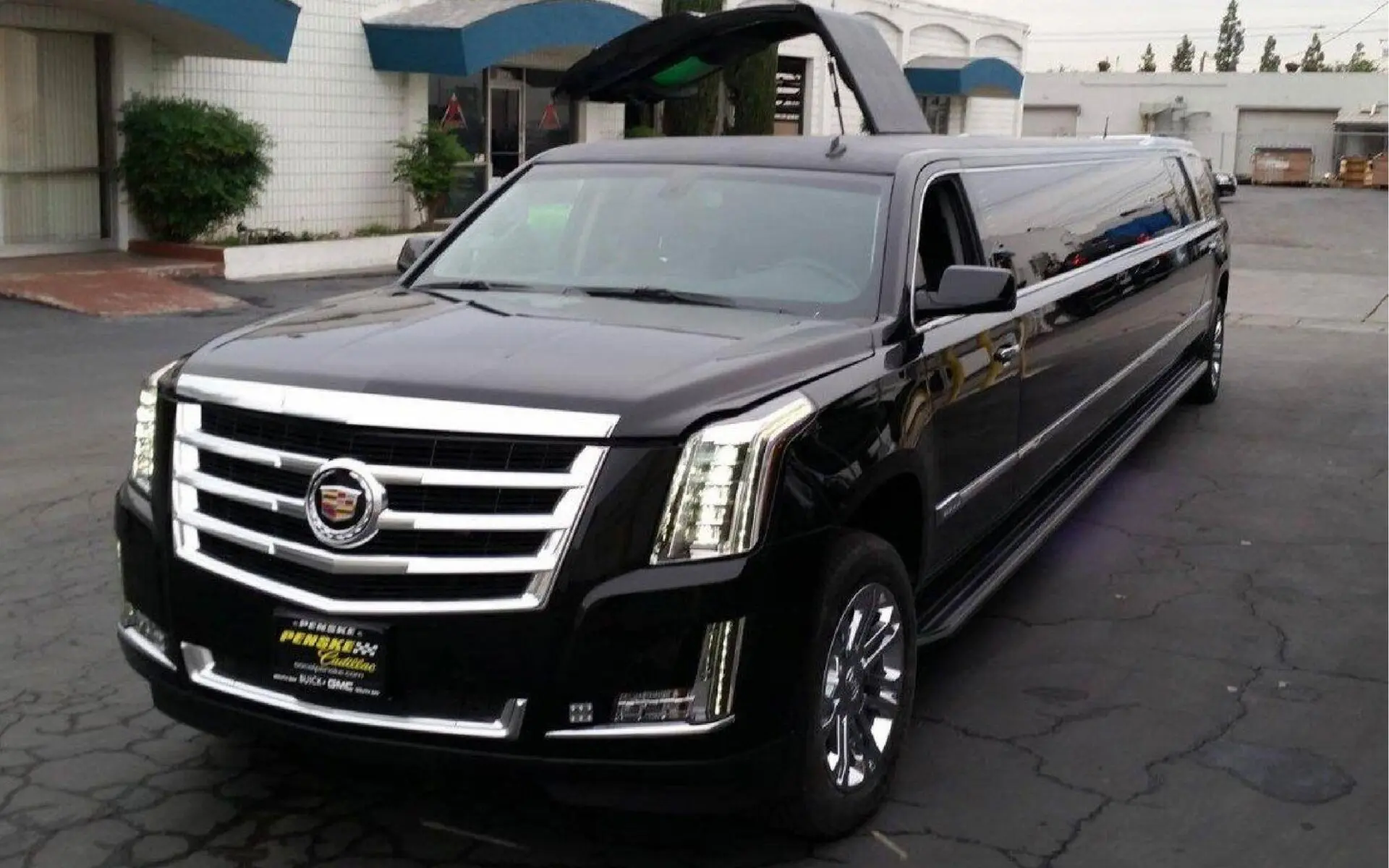 Cadillac Limousine