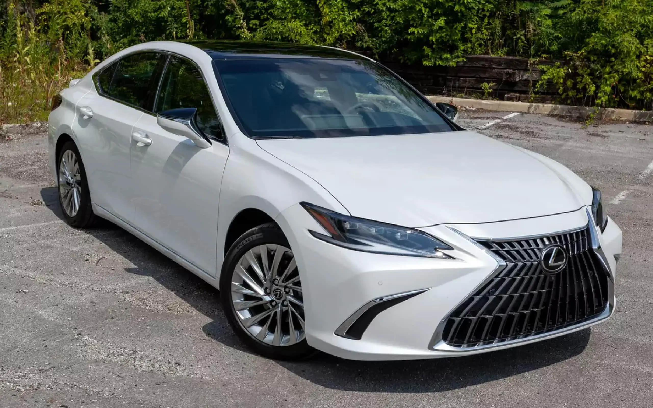 Rent a Lexus-ES350